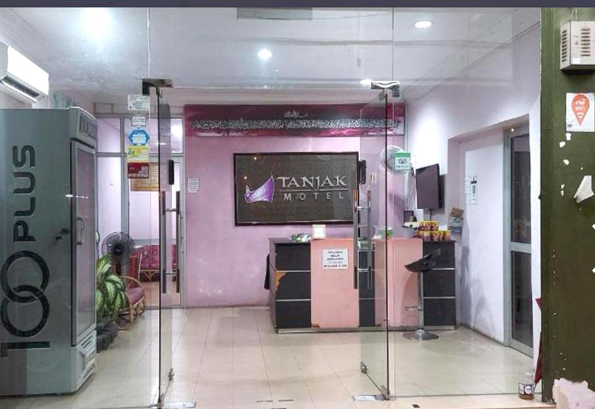 Oyo 90937 Tanjak Hotel Alor Setar Esterno foto