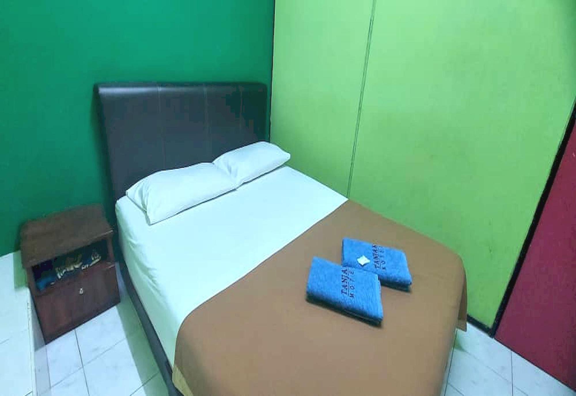 Oyo 90937 Tanjak Hotel Alor Setar Esterno foto