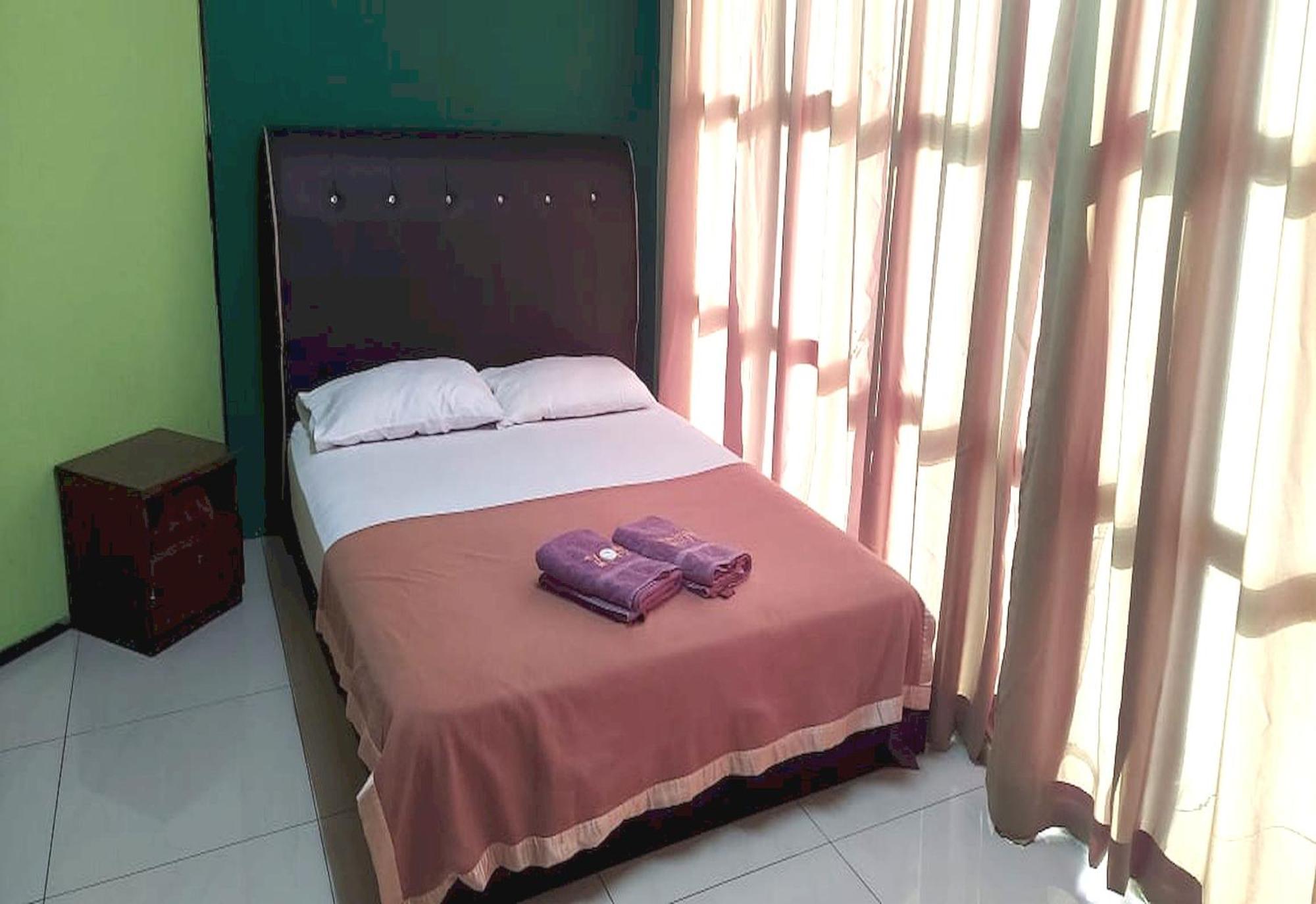 Oyo 90937 Tanjak Hotel Alor Setar Esterno foto