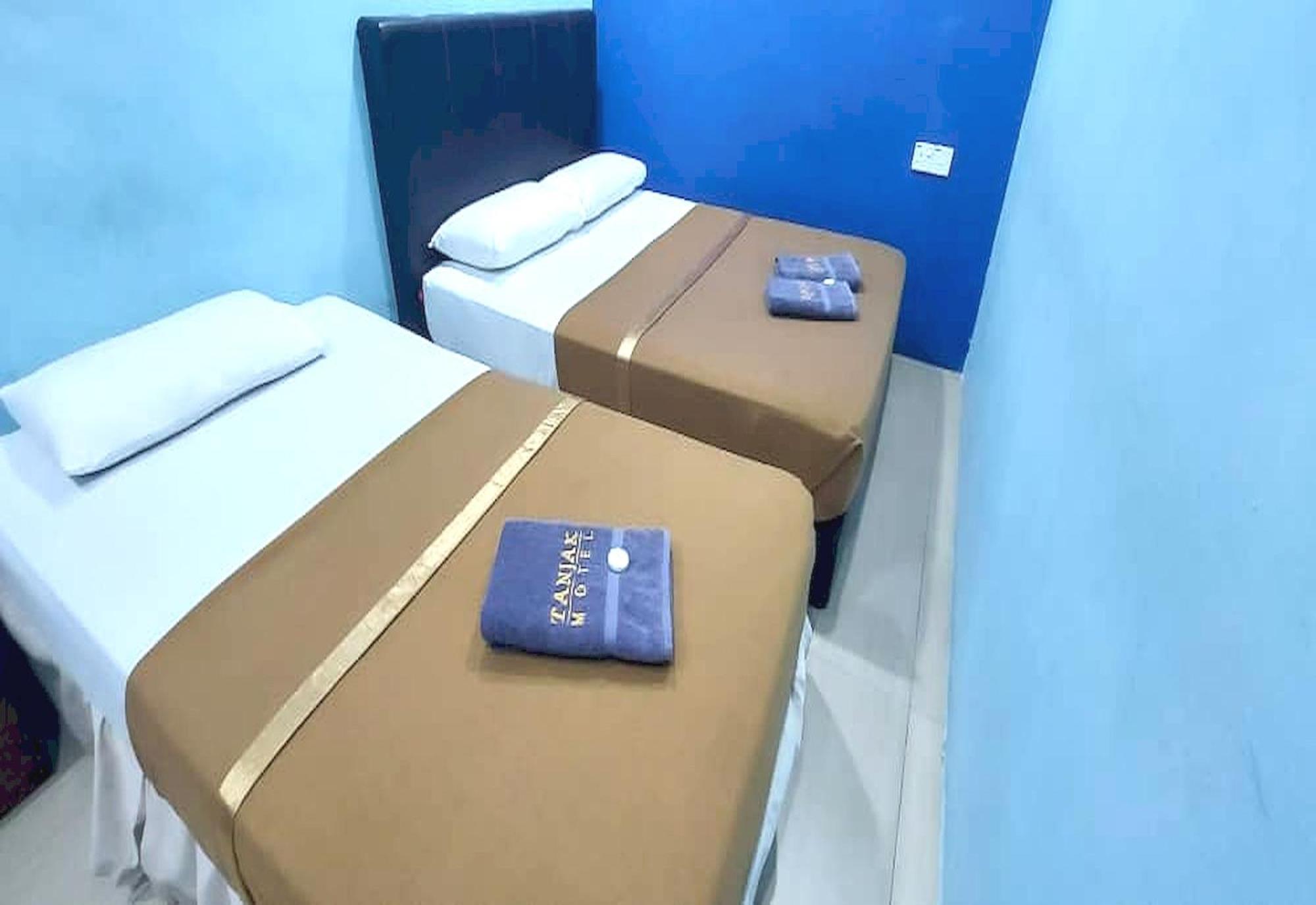 Oyo 90937 Tanjak Hotel Alor Setar Esterno foto