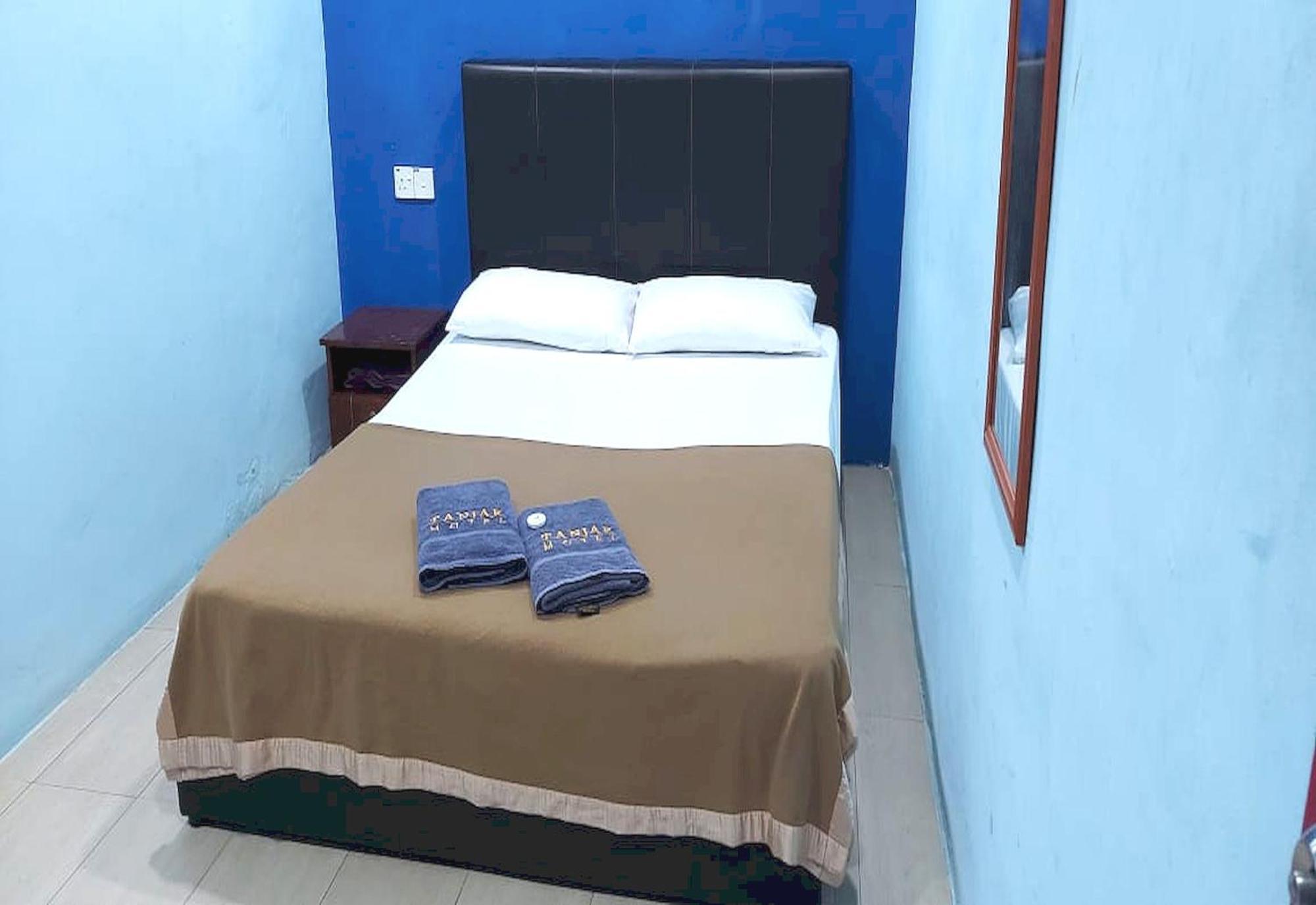 Oyo 90937 Tanjak Hotel Alor Setar Esterno foto