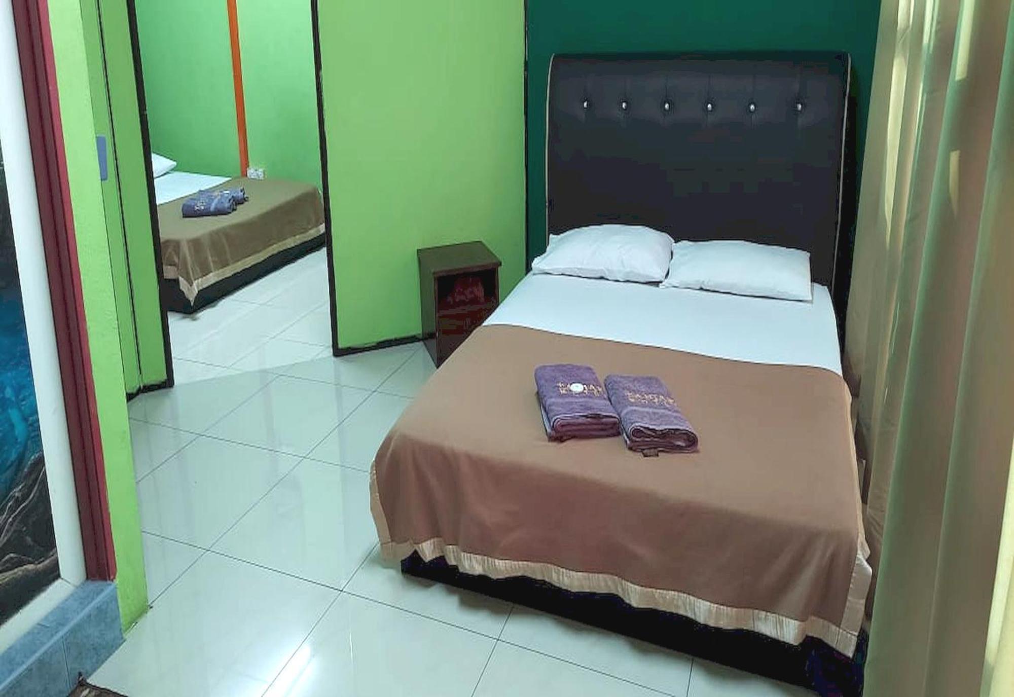 Oyo 90937 Tanjak Hotel Alor Setar Esterno foto