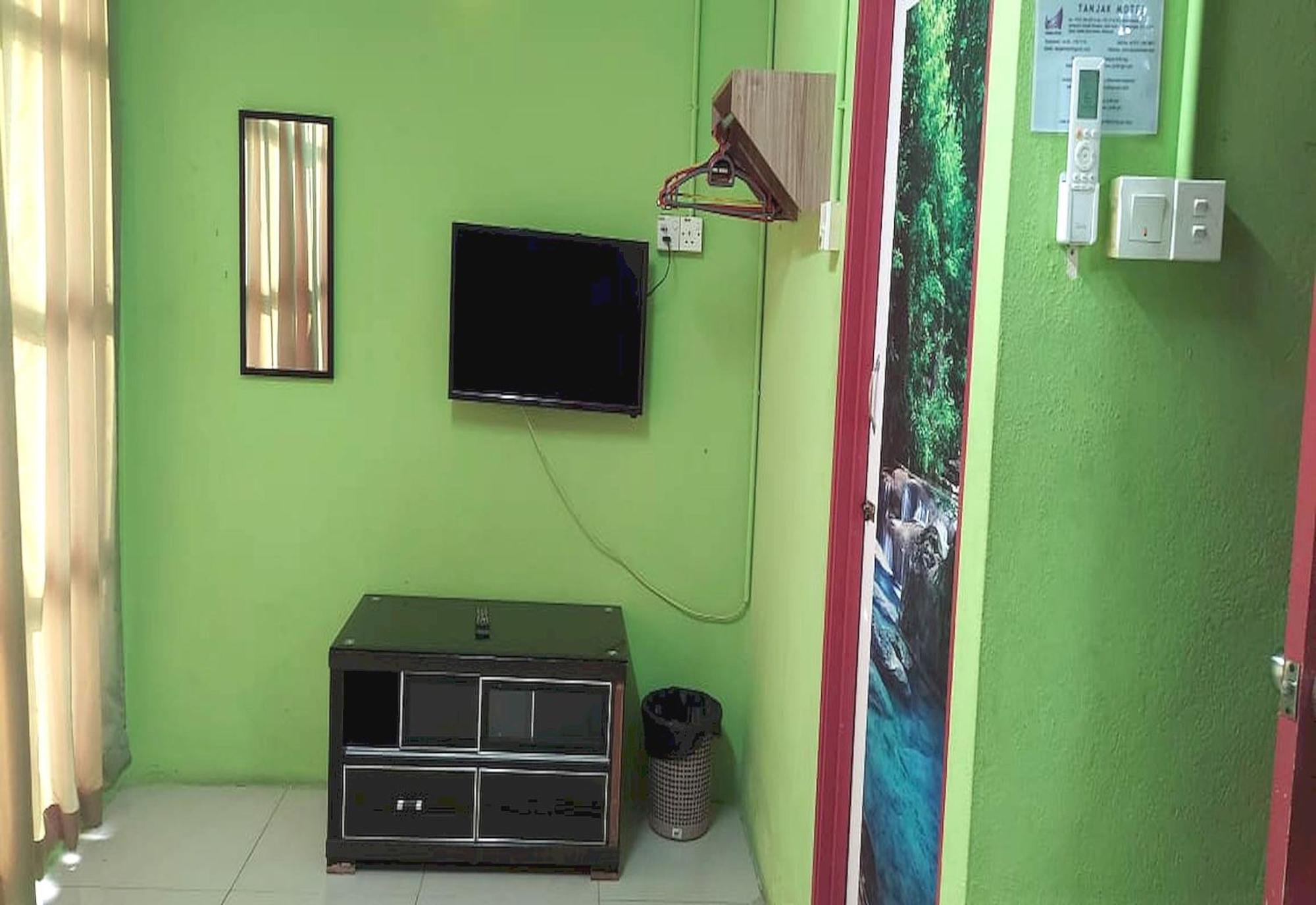 Oyo 90937 Tanjak Hotel Alor Setar Esterno foto