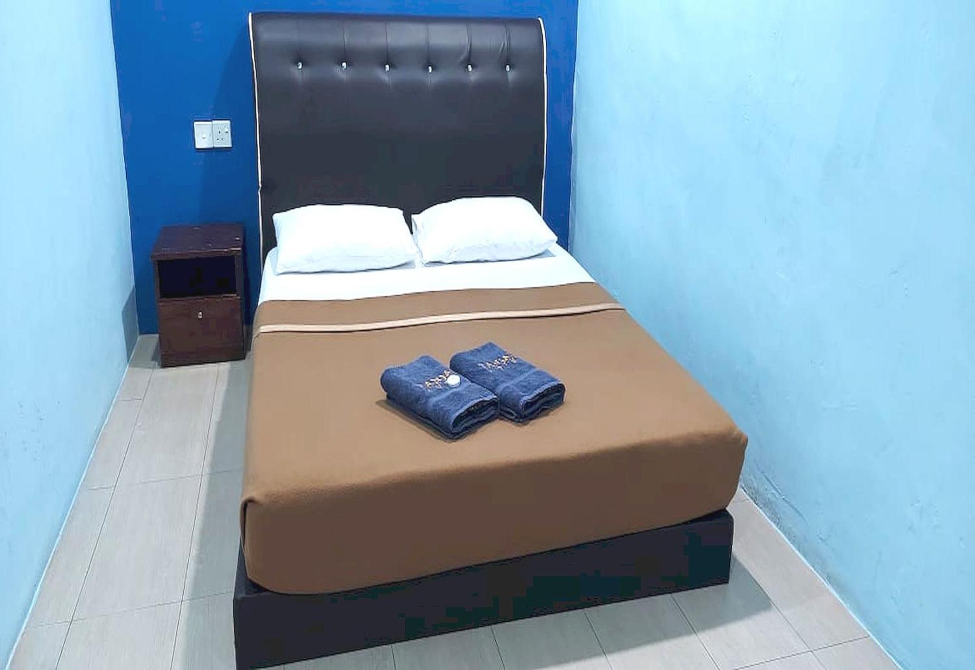 Oyo 90937 Tanjak Hotel Alor Setar Esterno foto